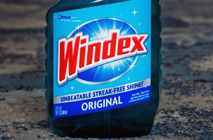 can you use windex on car paint