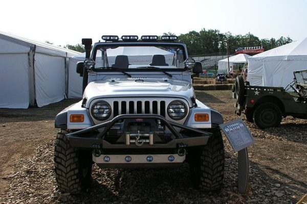 Can You Put A Winch On A Stock Jeep Bumper? (Explained)
