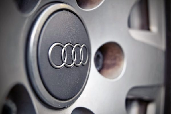 Can You Powder Coat Plastic Center Caps? (Explained)