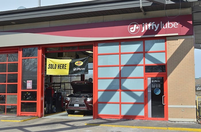 can Jiffy Lube change Mercedes oil