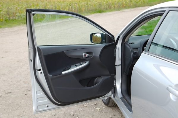 Can You Plasti Dip Door Jambs? (Solved)