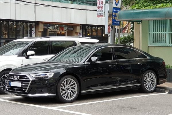 Audi Brilliant Black Vs. Mythos Black (Compared)