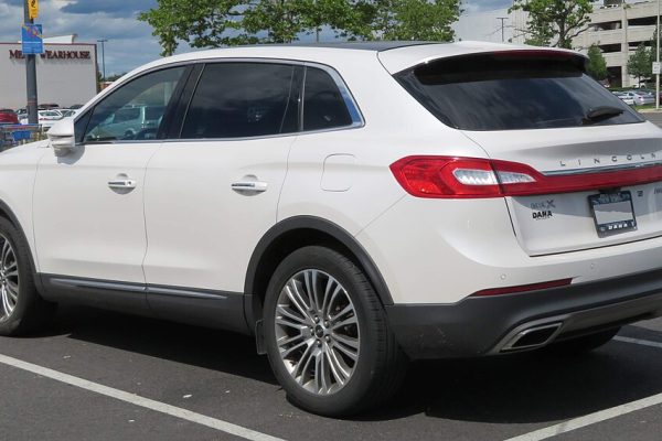 7 Lincoln MKX Liftgate Problems (Troubleshooting Guide)