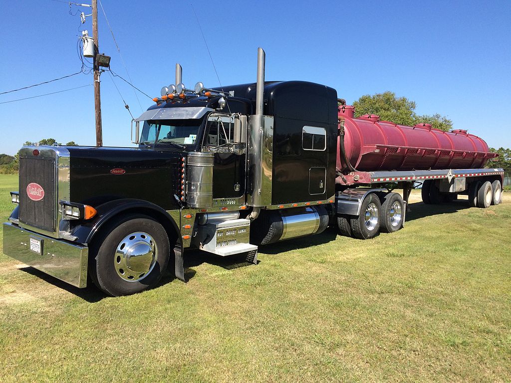 2003 Peterbilt 379