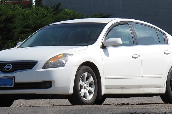 Nissan Altima Stuck in Park (Troubleshooting Guide)