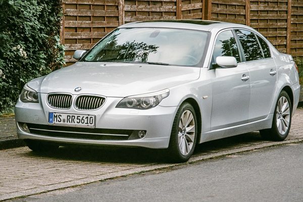 BMW Key Stuck In Ignition (Troubleshooting Guide)