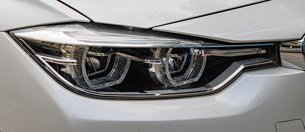 BMW 3 SERIES (F30) Headlight