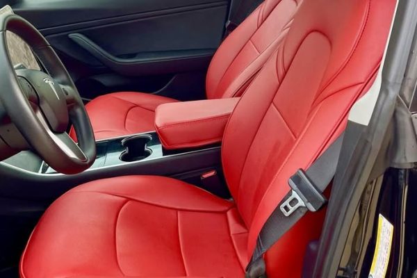Tesla Steering Wheel Peeling: Causes, Coverage & Fixes That Work