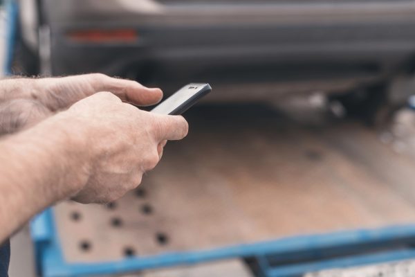 OnStar Vs. AAA: Which Roadside Safety Net Actually Has Your Back?