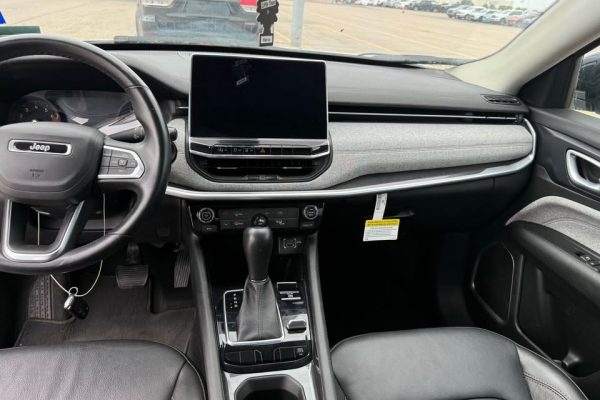 Jeep Compass Screen Not Turning On? Here’s What actually Fixes It