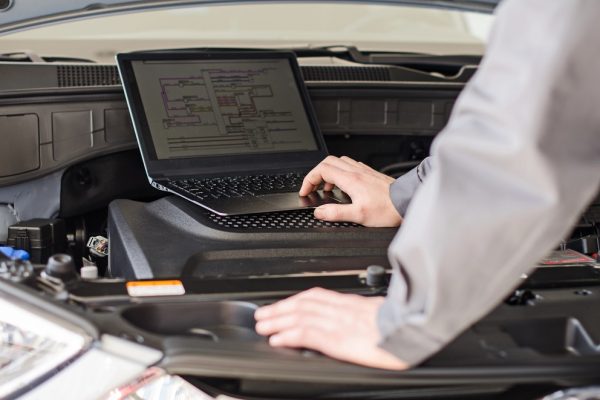 ALLDATA Vs. Mitchell: Which Platform Speeds Up the Bay?