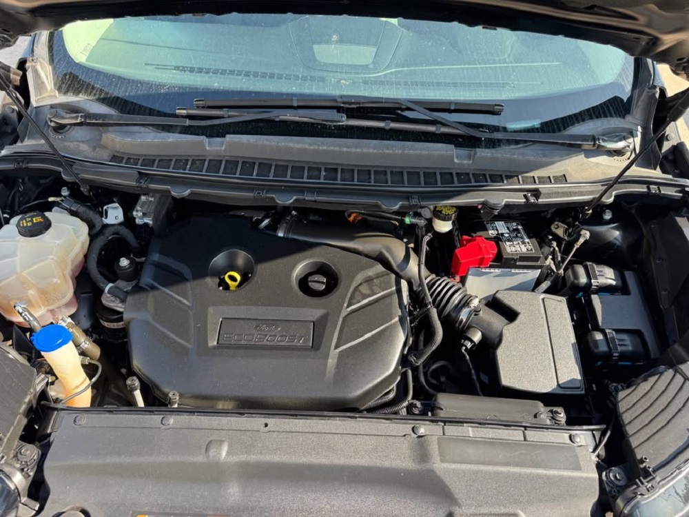 Ford Edge 2.0L EcoBoost engine bay