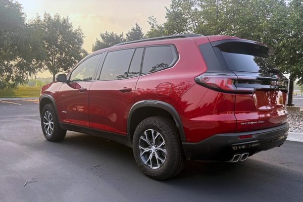 GMC Acadia Tow Package: What’s Included & What’s Missing