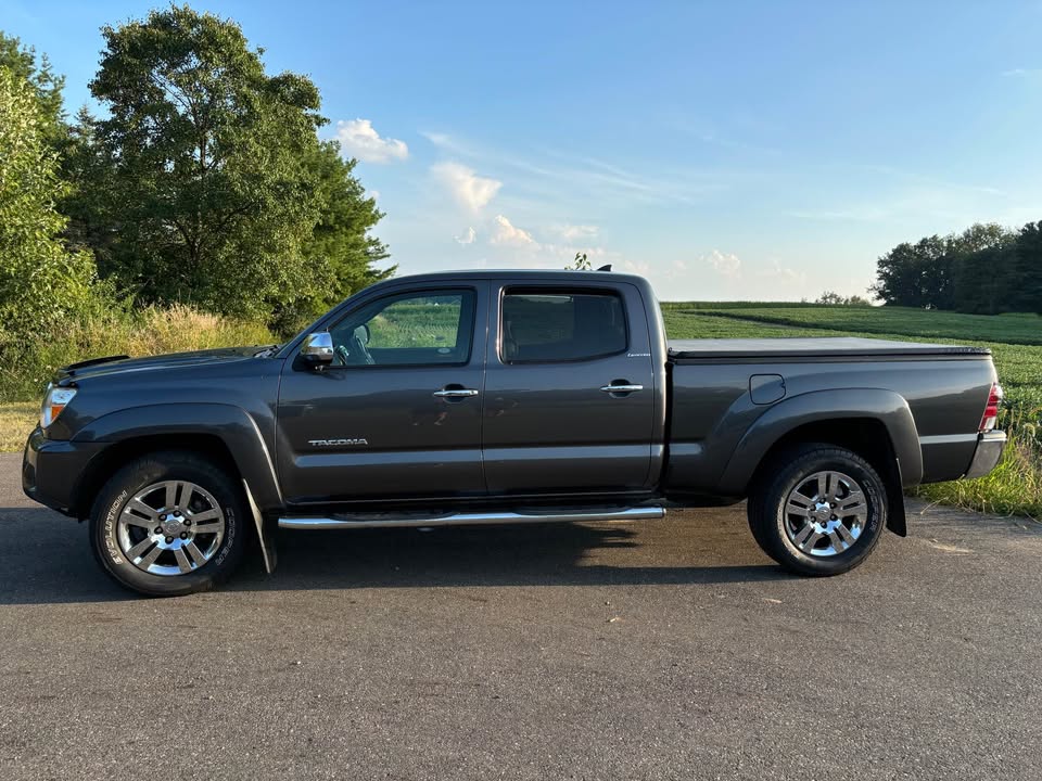 2015 Toyota Tacoma Double Cab 4WD 4D