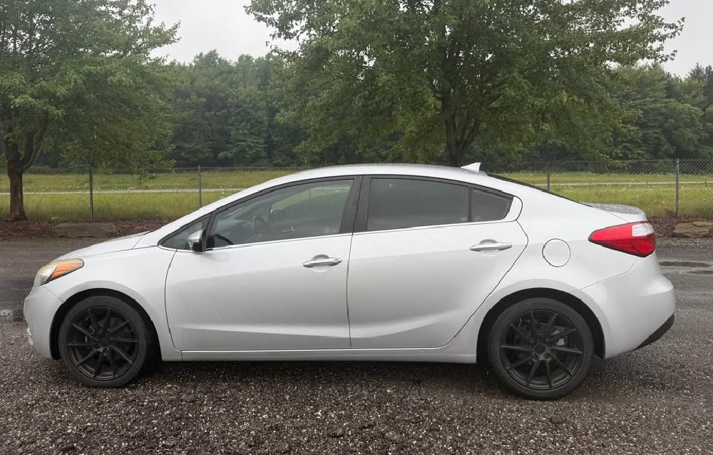2016 Kia Forte EX Sedan 4D