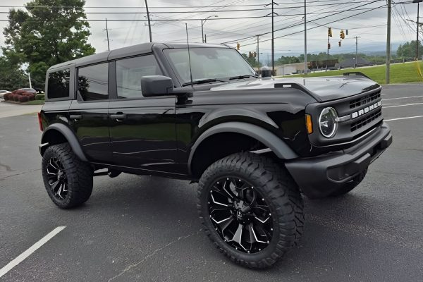 Ford Bronco Instrument Panel Recall: Startup Glitch Blanks Dash in 229,000 Trucks