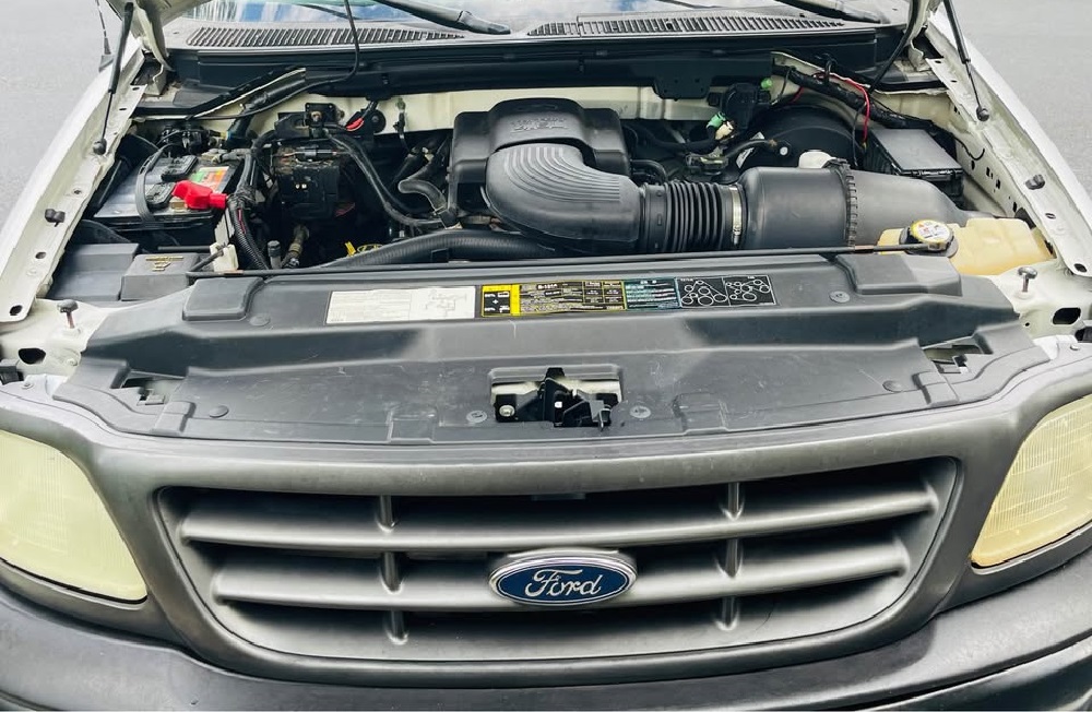 2004 Ford F‑250 XL 4.6L Triton V8 4x4