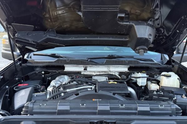 6.6 Duramax Vs. 6.7 Powerstroke: Torque, Towing, Fuel Risk & Best Fit