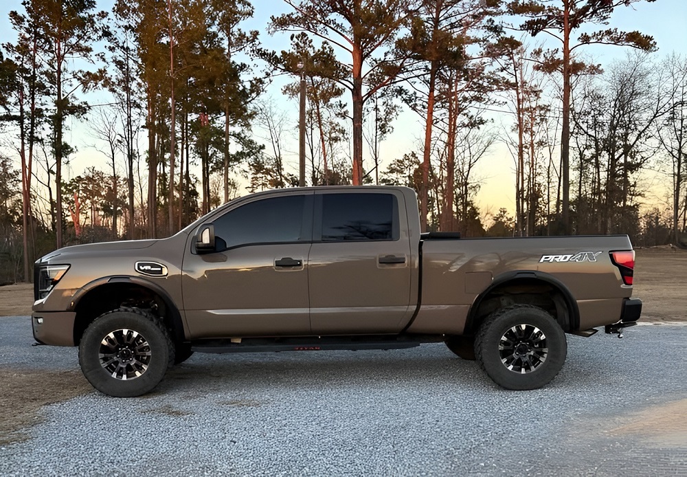 2022 Nissan Titan XD PRO-4X Crew Cab 4x4