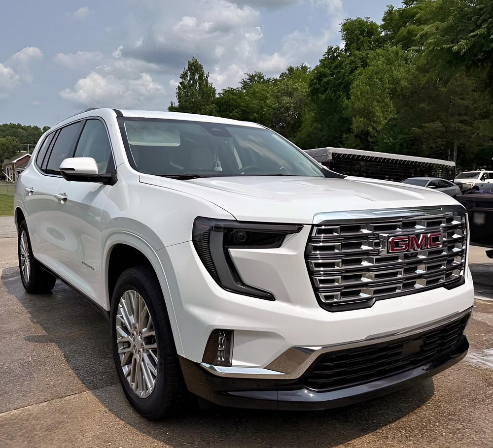 2025 GMC Acadia Denali