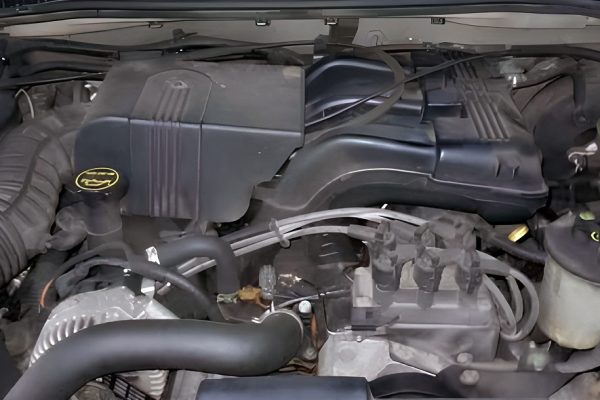 Ford 4.0 V6 Problems: Timing Chain Rattle, Cracked Heads & Oil-Starvation Failures